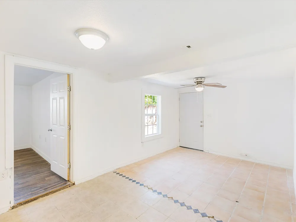 2618 NW 23rd Street Fort Worth, TX 76106