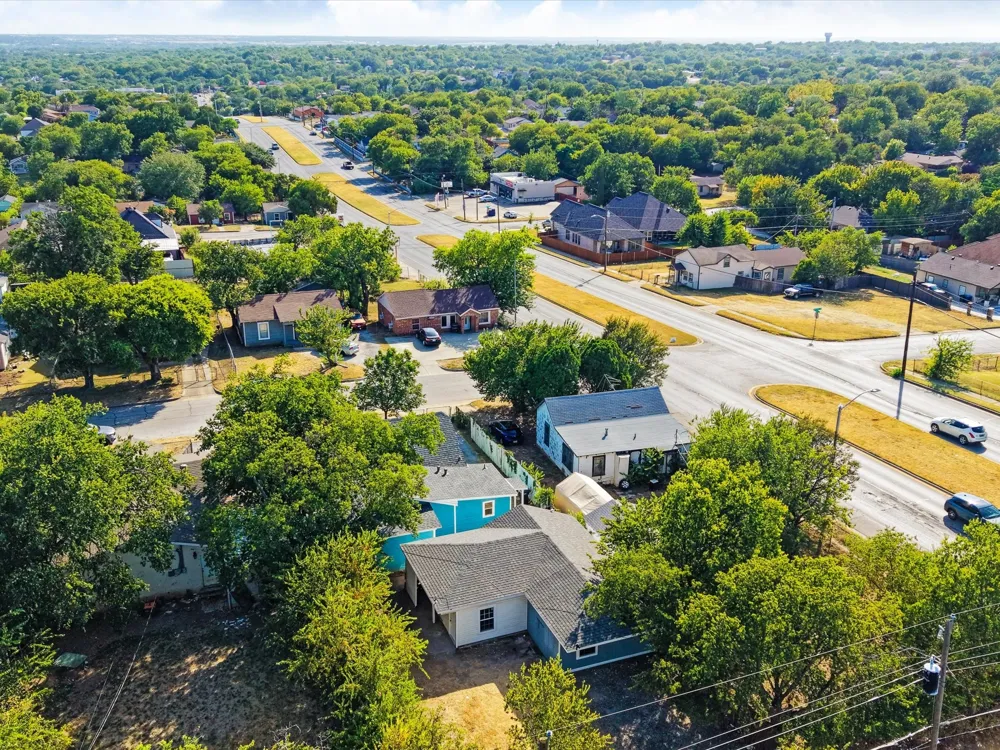 2618 NW 23rd Street Fort Worth, TX 76106