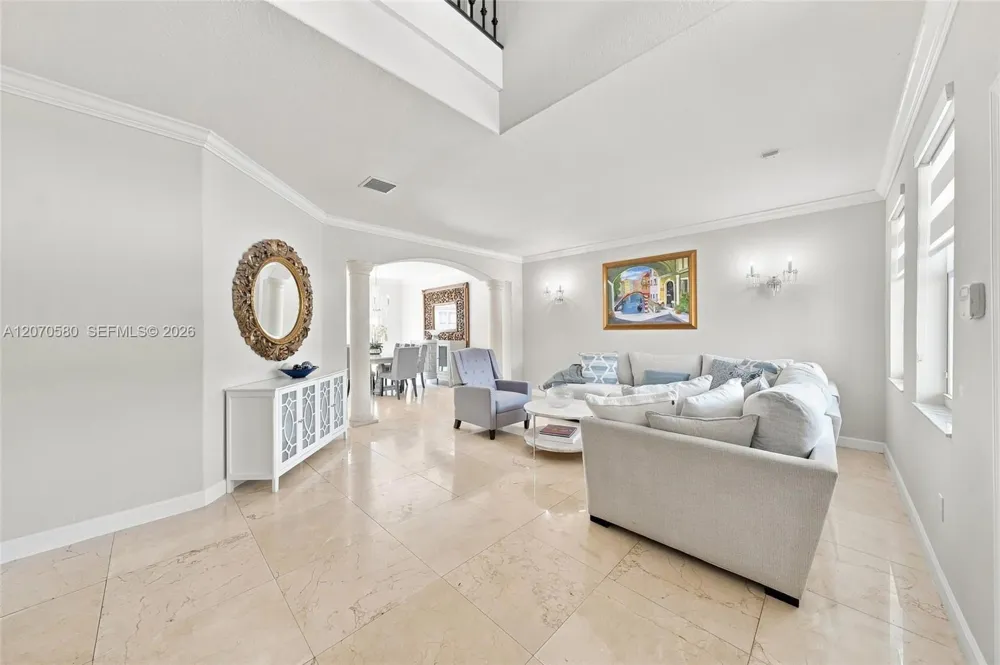 15154 SW 20th Ln Miami, FL 33185