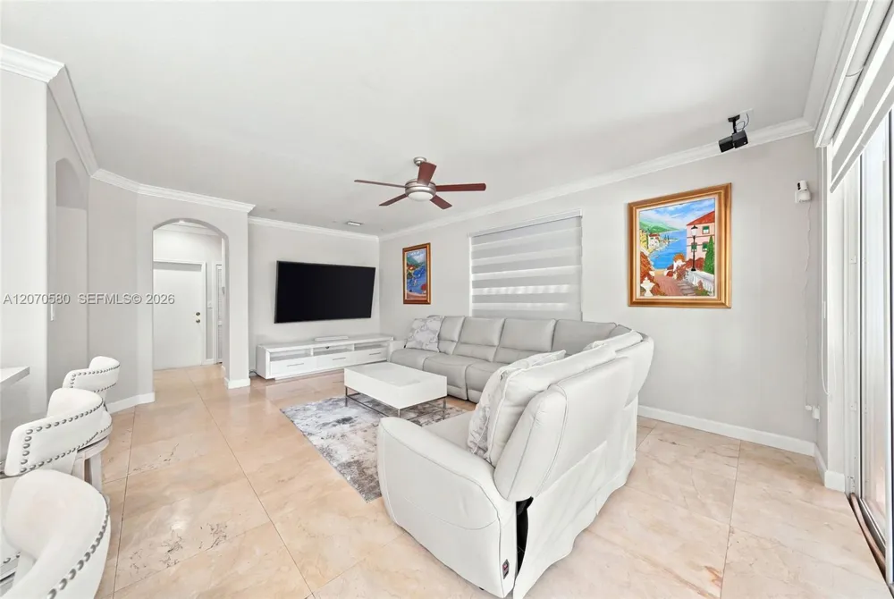 15154 SW 20th Ln Miami, FL 33185