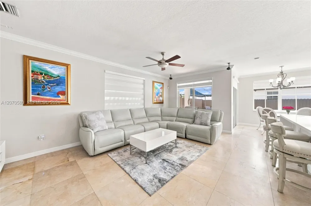 15154 SW 20th Ln Miami, FL 33185