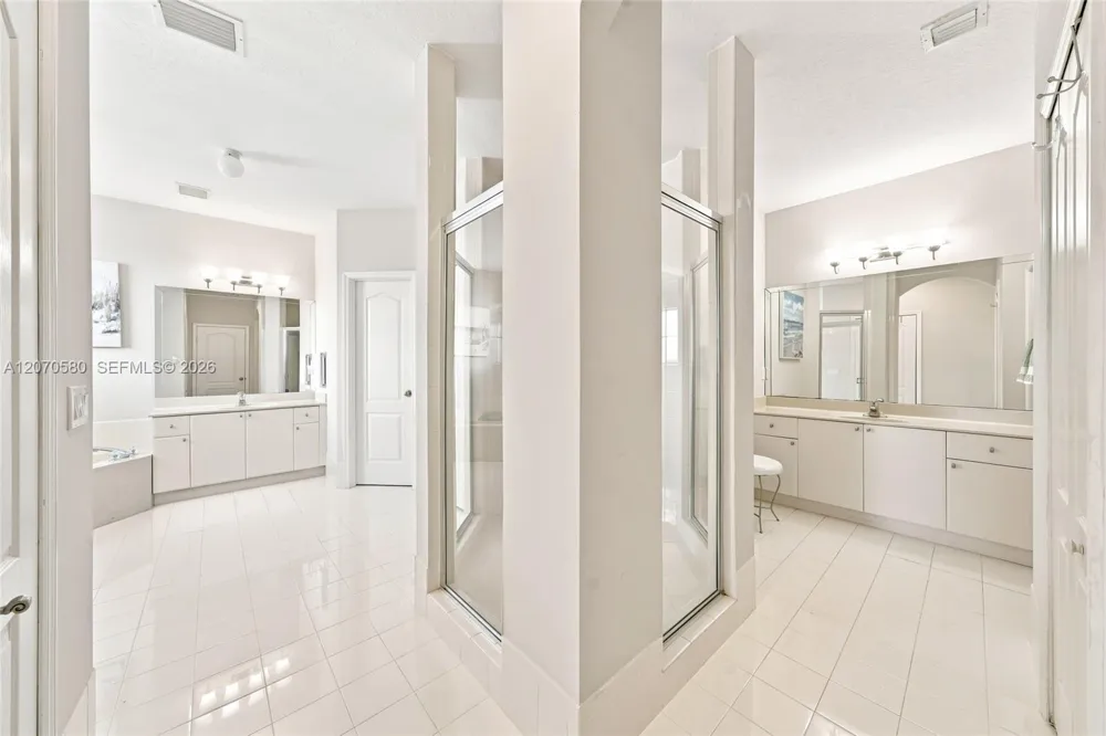 15154 SW 20th Ln Miami, FL 33185