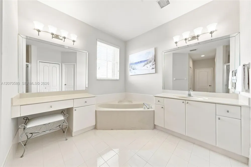 15154 SW 20th Ln Miami, FL 33185
