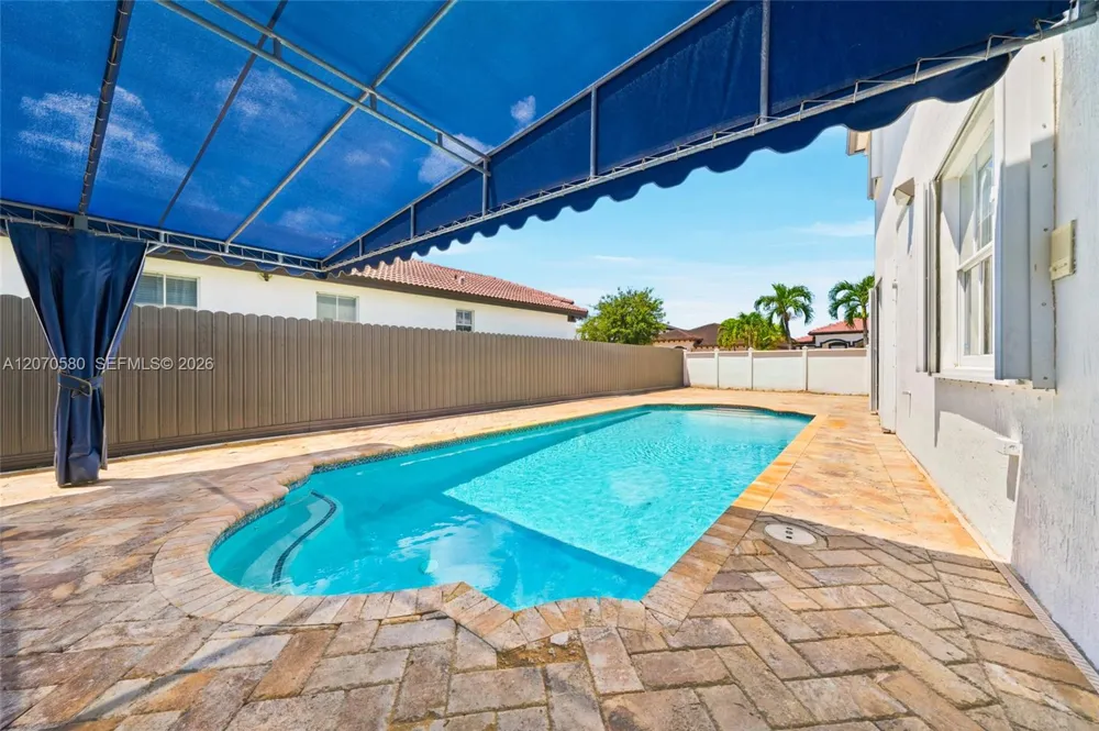 15154 SW 20th Ln Miami, FL 33185