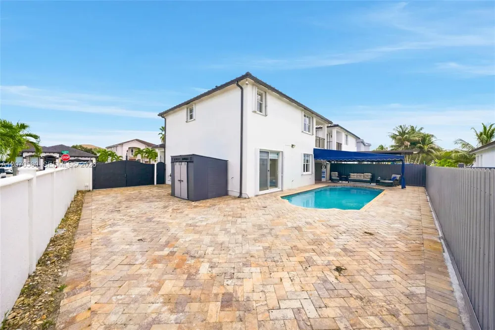 15154 SW 20th Ln Miami, FL 33185