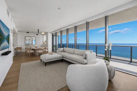 5875 Collins Ave #1102
