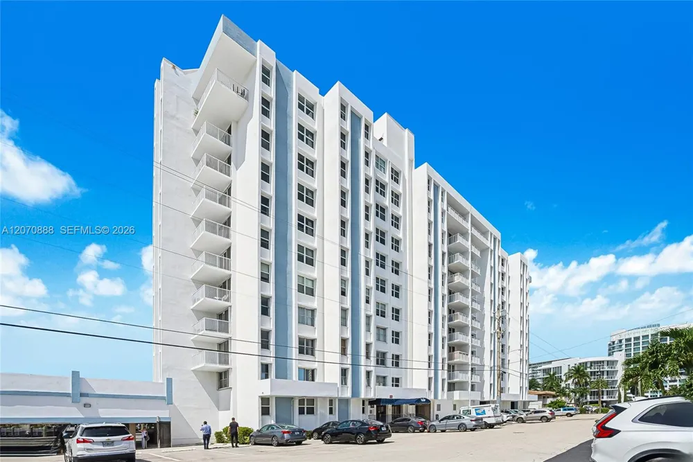 2881 NE 33rd Ct #5G Fort Lauderdale, FL 33306