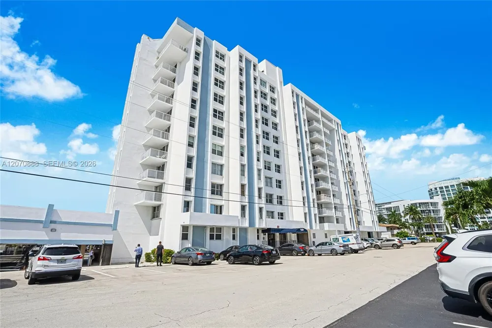 2881 NE 33rd Ct #5G Fort Lauderdale, FL 33306