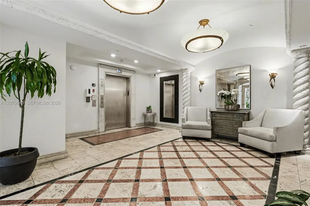 731 Crandon Blvd #208 Key Biscayne, FL 33149
