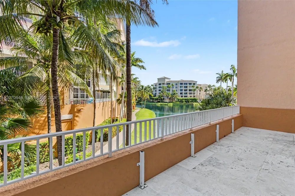 731 Crandon Blvd #208 Key Biscayne, FL 33149