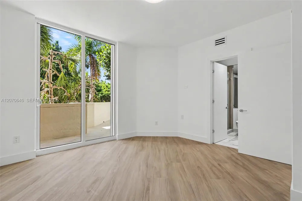 731 Crandon Blvd #208 Key Biscayne, FL 33149