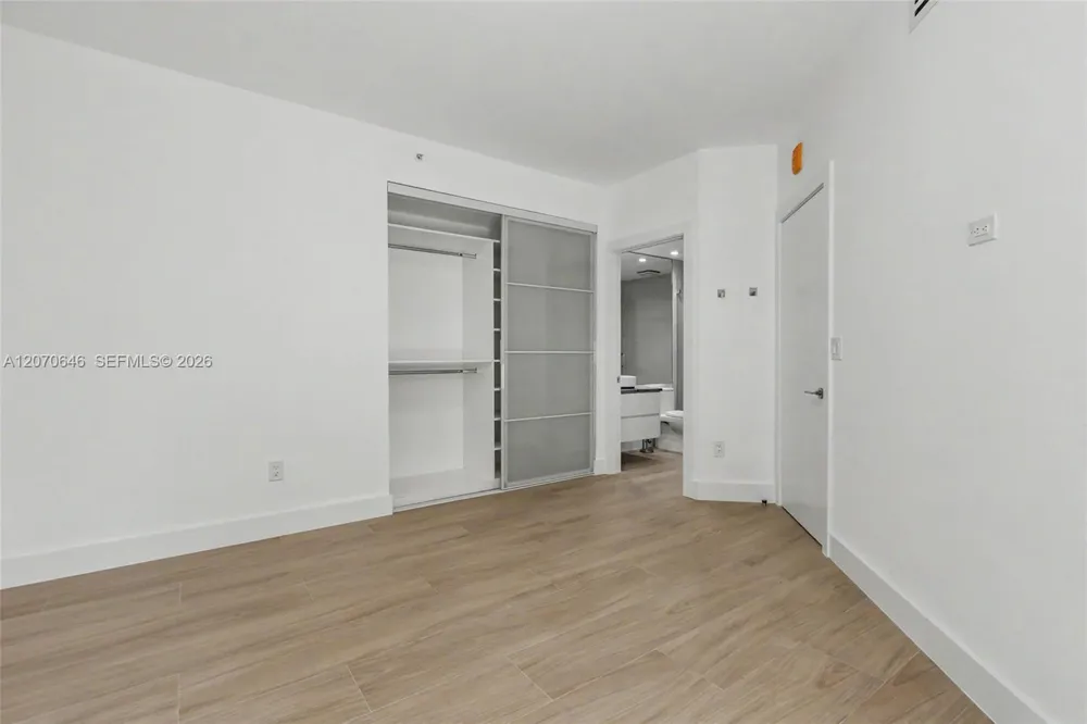 731 Crandon Blvd #208 Key Biscayne, FL 33149