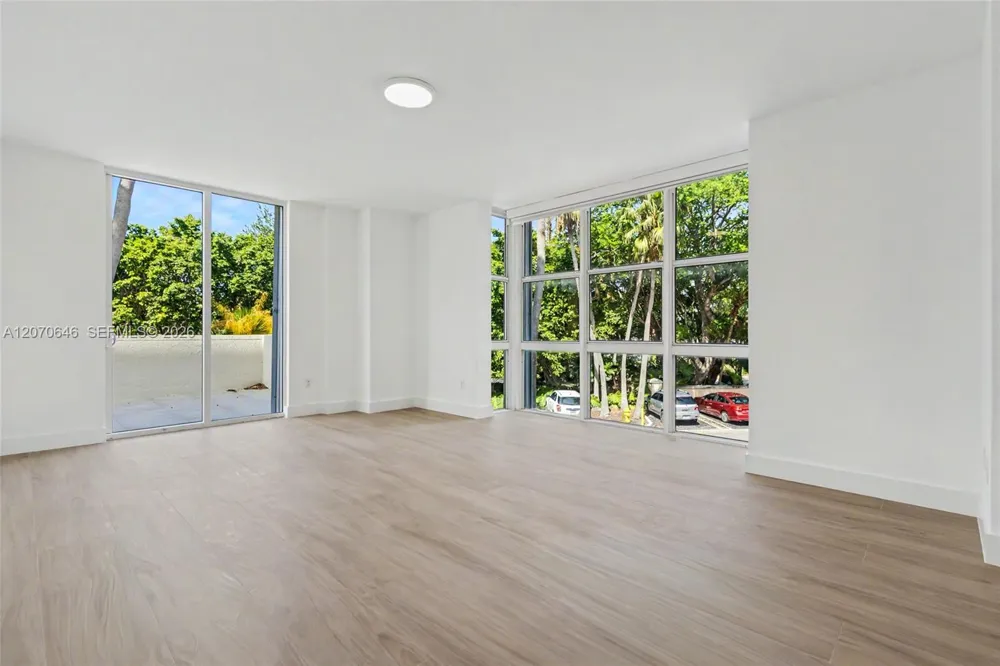 731 Crandon Blvd #208 Key Biscayne, FL 33149