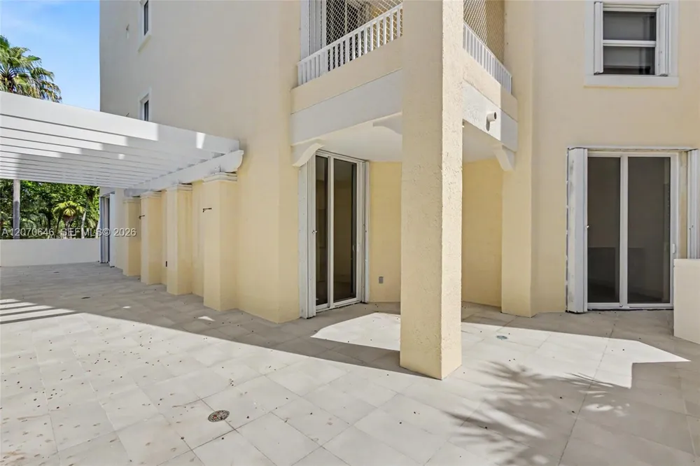 731 Crandon Blvd #208 Key Biscayne, FL 33149