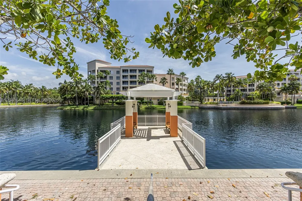 731 Crandon Blvd #208 Key Biscayne, FL 33149