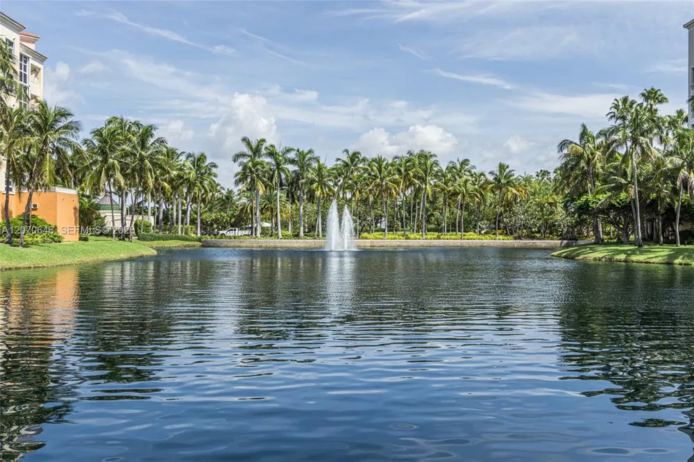 731 Crandon Blvd #208 Key Biscayne, FL 33149