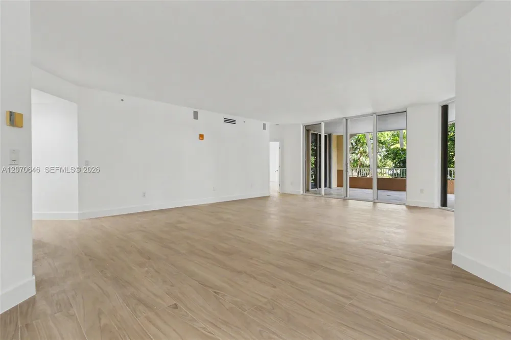 731 Crandon Blvd #208 Key Biscayne, FL 33149
