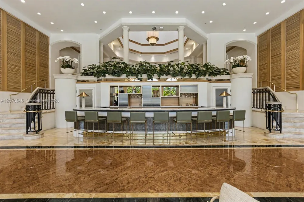 731 Crandon Blvd #208 Key Biscayne, FL 33149