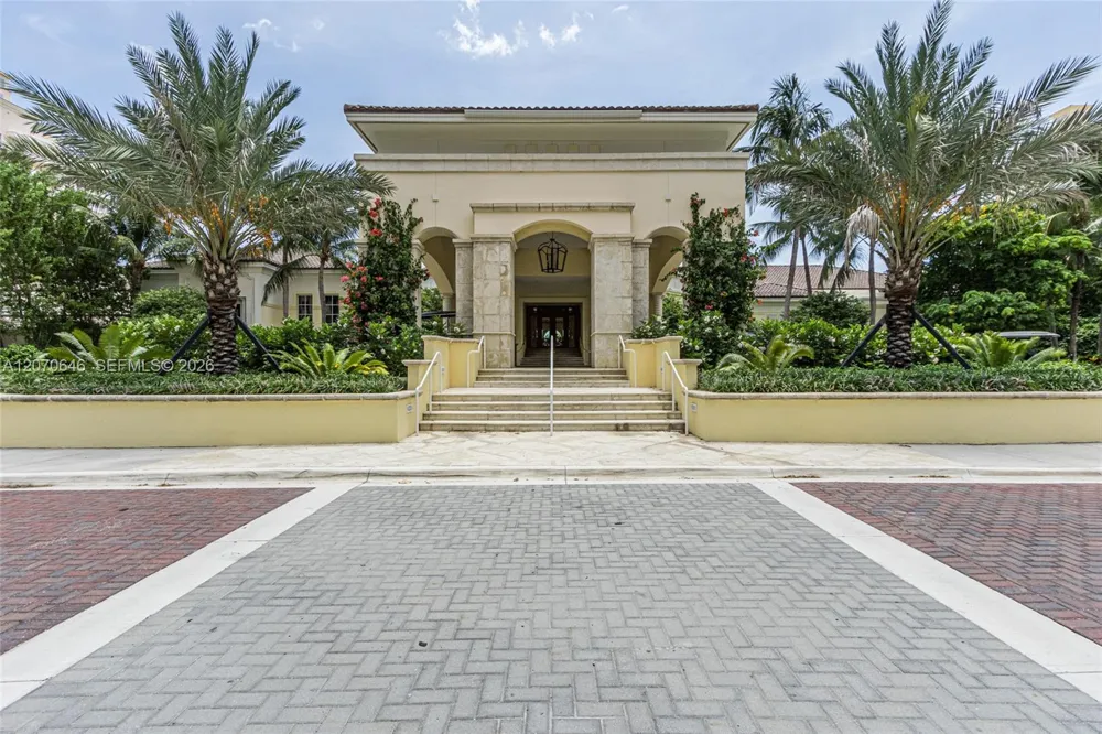 731 Crandon Blvd #208 Key Biscayne, FL 33149