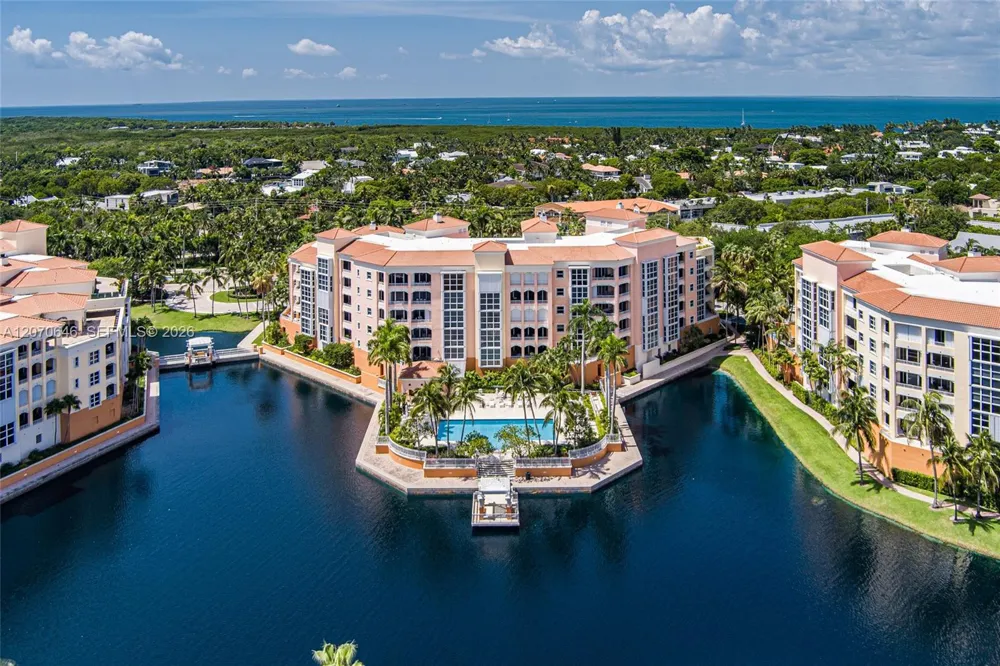 731 Crandon Blvd #208 Key Biscayne, FL 33149