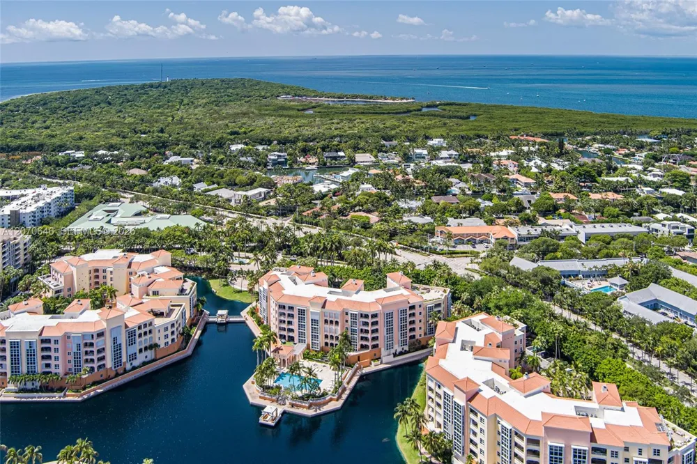 731 Crandon Blvd #208 Key Biscayne, FL 33149
