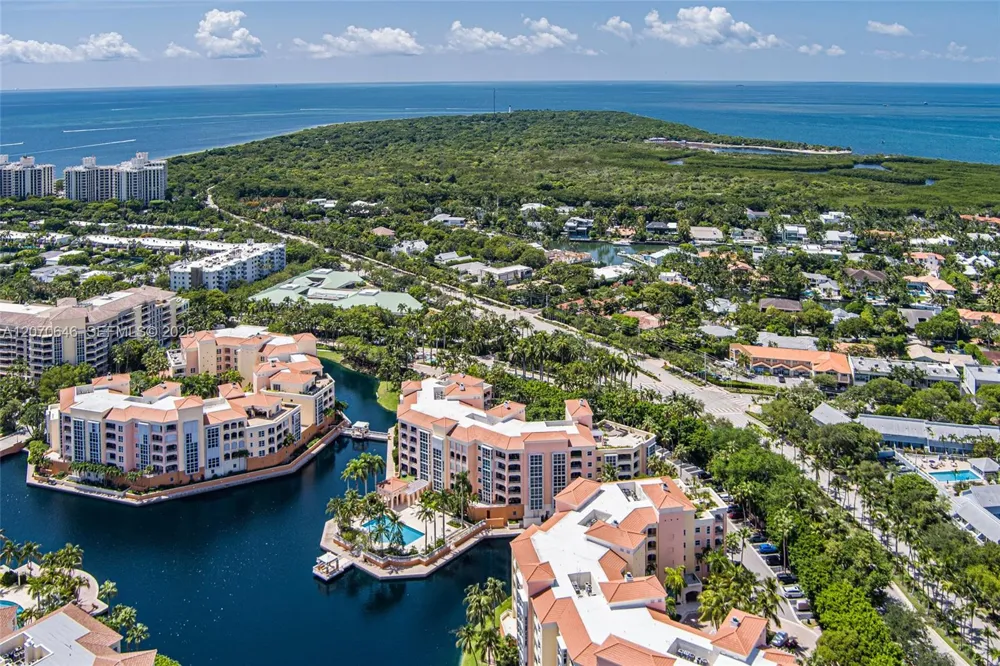 731 Crandon Blvd #208 Key Biscayne, FL 33149
