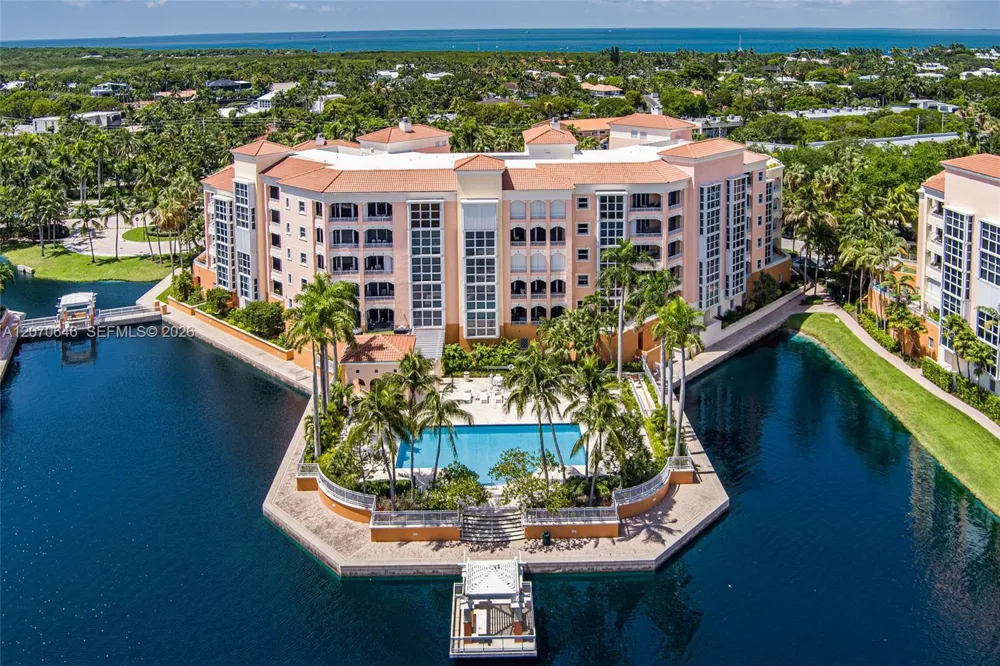 731 Crandon Blvd #208 Key Biscayne, FL 33149