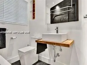 400 NE 86th St #400 El Portal, FL 33138