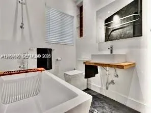 400 NE 86th St #400 El Portal, FL 33138