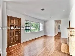 400 NE 86th St #400 El Portal, FL 33138
