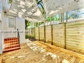 400 NE 86th St #400 El Portal, FL 33138