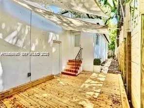 400 NE 86th St #400 El Portal, FL 33138