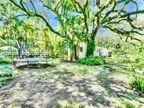 400 NE 86th St #400 El Portal, FL 33138