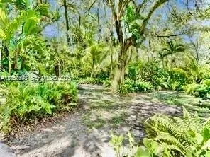 400 NE 86th St #400 El Portal, FL 33138
