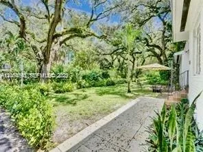 400 NE 86th St #400 El Portal, FL 33138