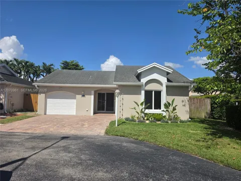10076 NW 51st Ter