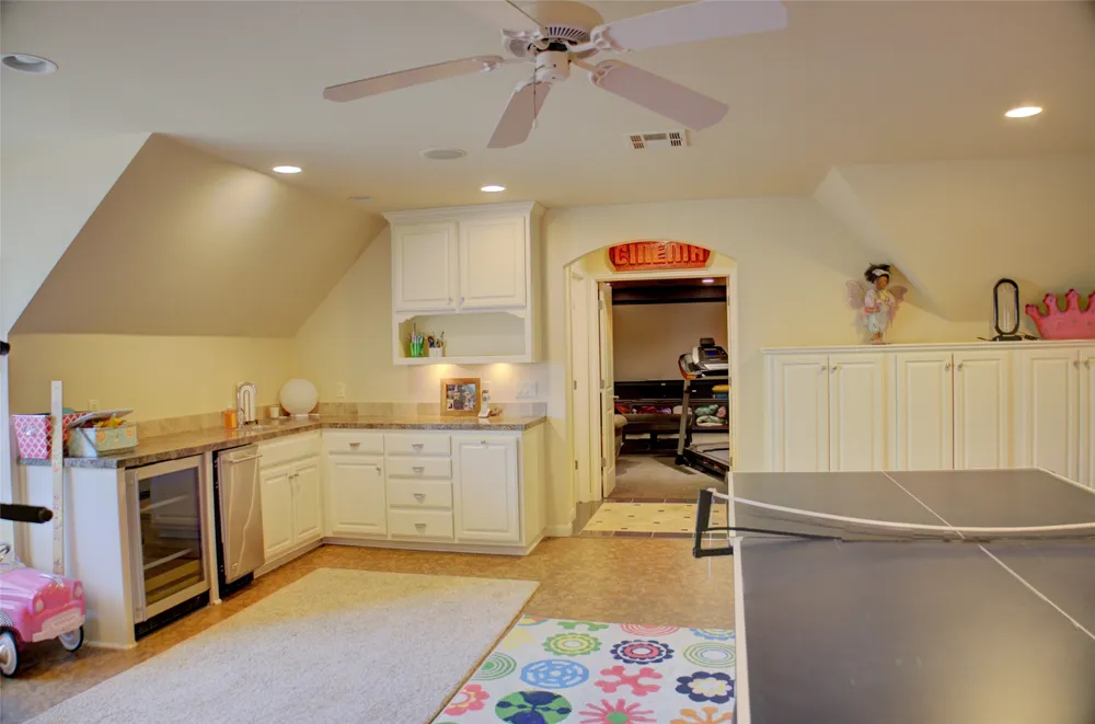7909 E Commercial Street Broken Arrow, OK 74014