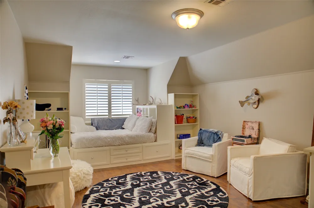 7909 E Commercial Street Broken Arrow, OK 74014