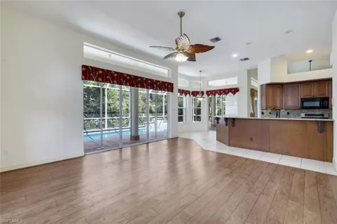 28476 Del Lago Way
