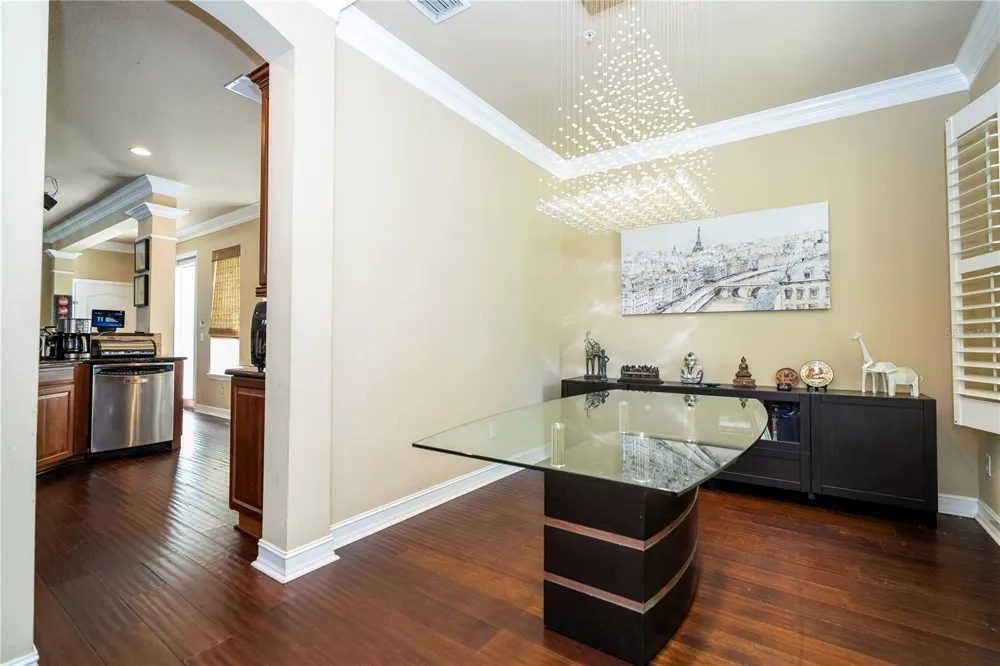 1555 HANKS AVENUE Orlando, FL 32814