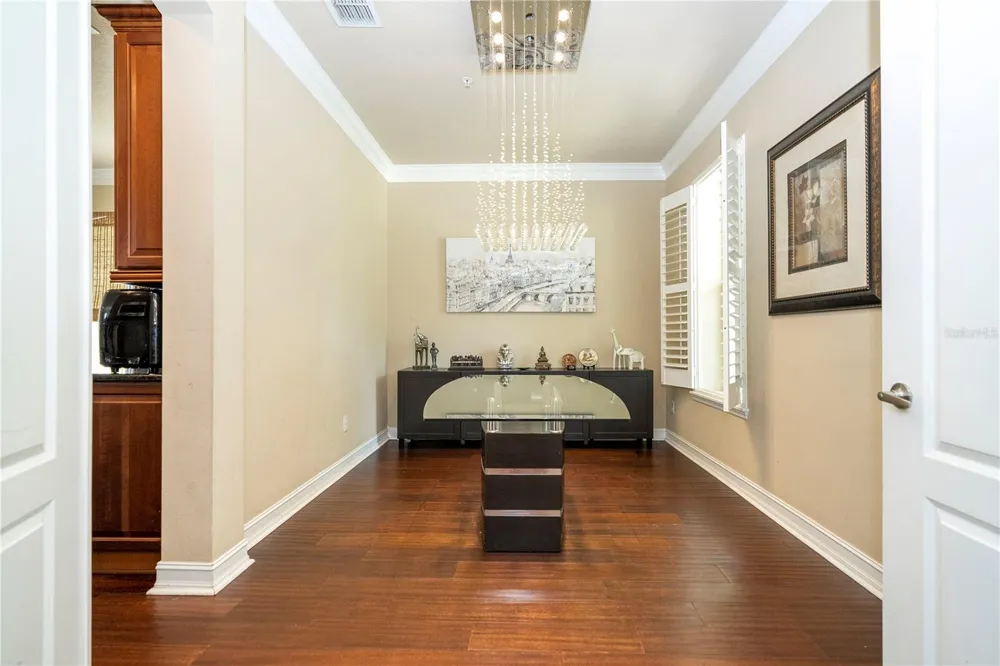 1555 HANKS AVENUE Orlando, FL 32814