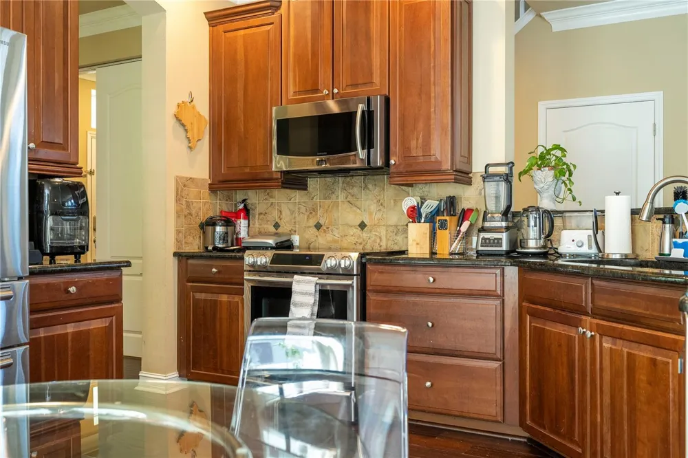 1555 HANKS AVENUE Orlando, FL 32814
