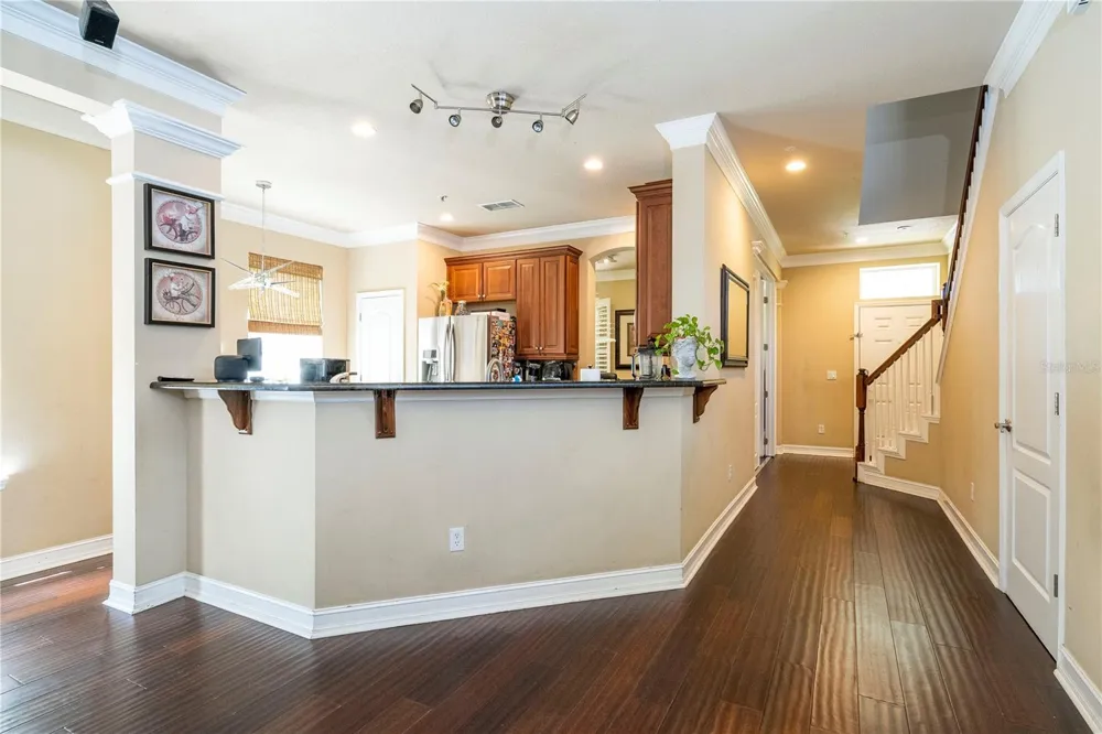 1555 HANKS AVENUE Orlando, FL 32814