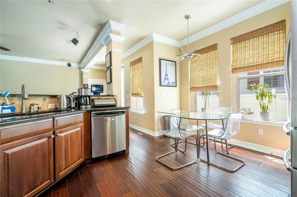 1555 HANKS AVENUE Orlando, FL 32814