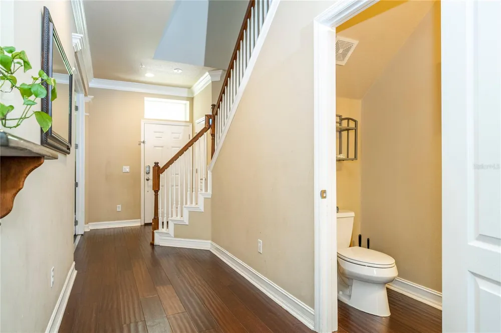 1555 HANKS AVENUE Orlando, FL 32814