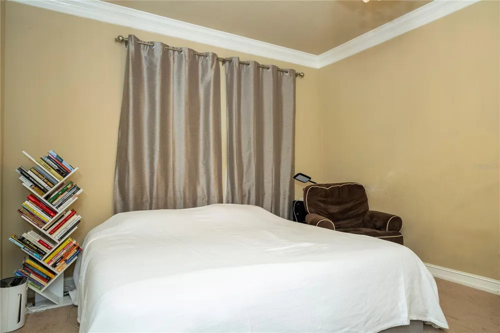 1555 HANKS AVENUE Orlando, FL 32814