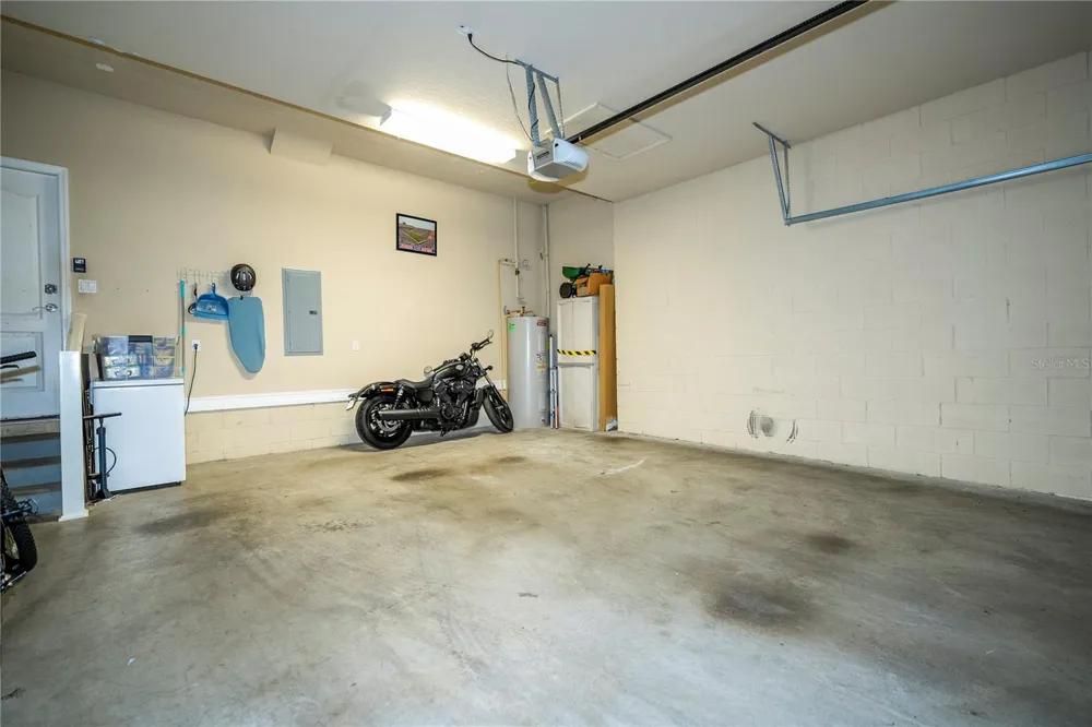 1555 HANKS AVENUE Orlando, FL 32814