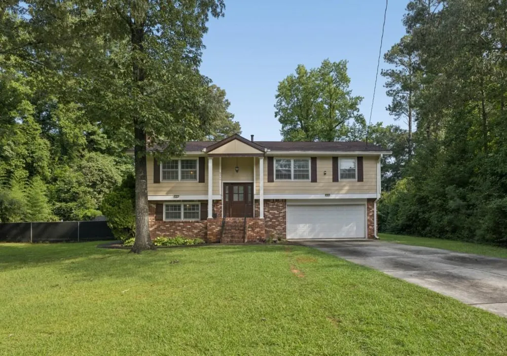 6342 Bell Haven Lane Riverdale, GA 30296