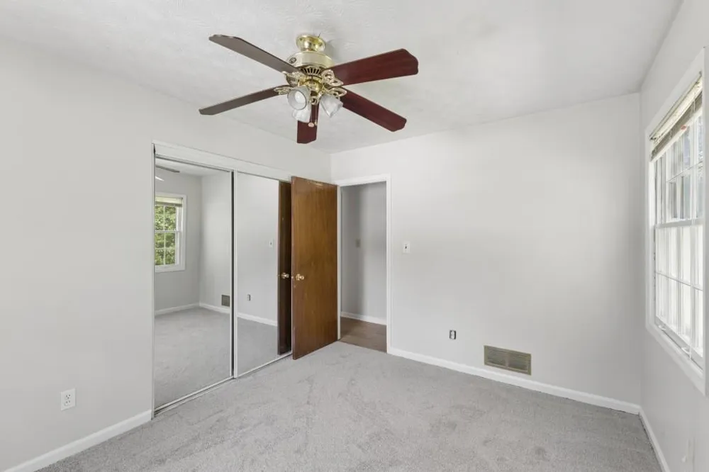 6342 Bell Haven Lane Riverdale, GA 30296