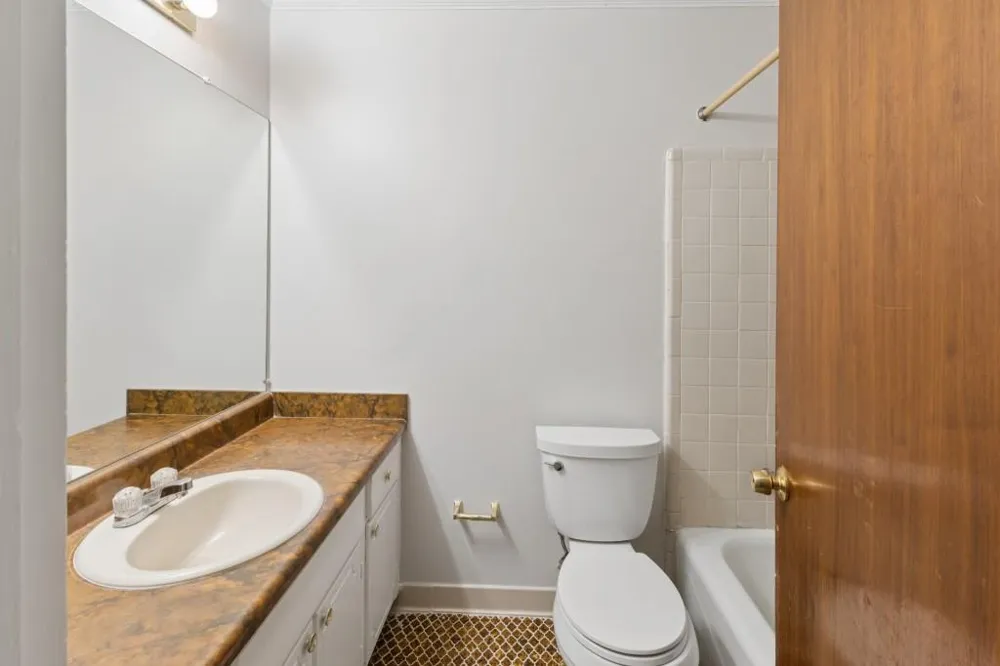 6342 Bell Haven Lane Riverdale, GA 30296